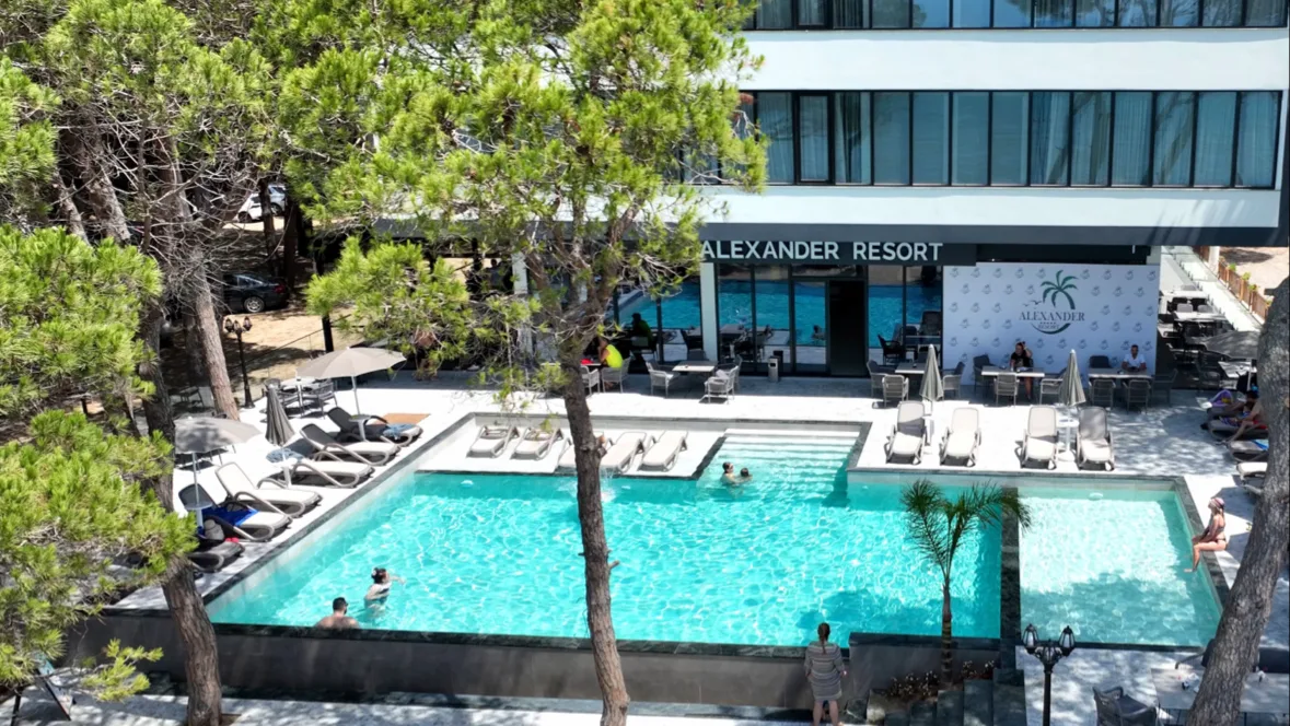 Alexander Resort