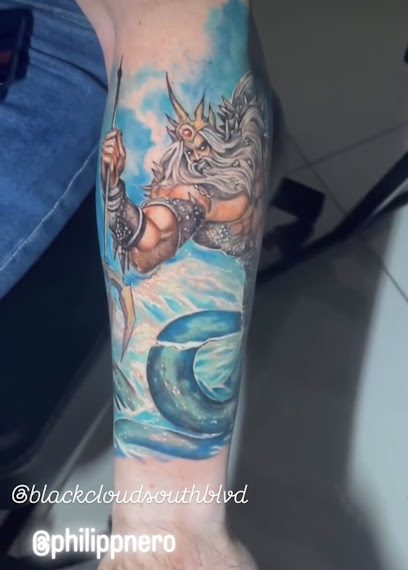 Foto de Black Cloud Tattoo and Piercing - sucursal3324 South Blvd