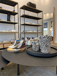 Photo n°4 de LULLI Sanary à Sanary-sur-Mer (Magasin de chaussures)