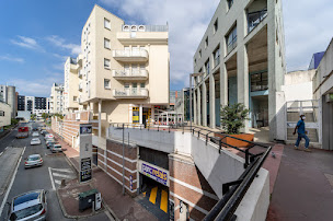 Photo n°4 de MAIF Assurances Cergy-Préfecture à Cergy (Banque d'épargne)