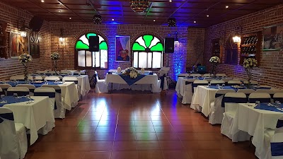 Photos of Restaurante Mam&aacute; Lushy sal&oacute;n de Oto&ntilde;o