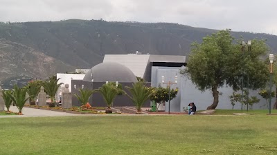 Photos of Redondel Mitad del Mundo (2)