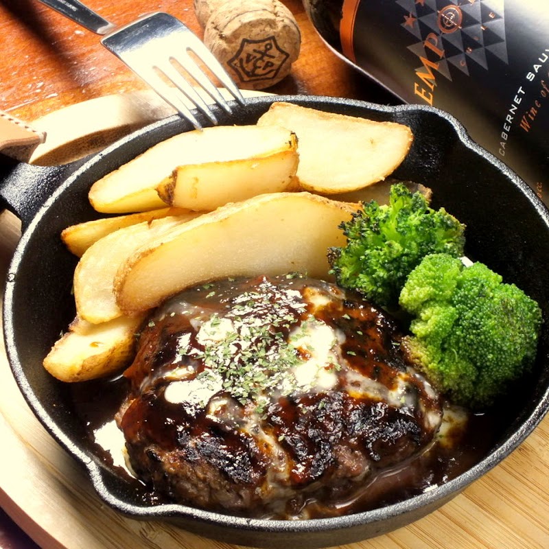 EUREKA BAR AND DINER / エウレカ バー アンド ダイナー