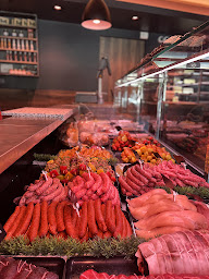 Photo n°7 de LA P'TITE BOUCHERIE à Morzine (Boucherie)