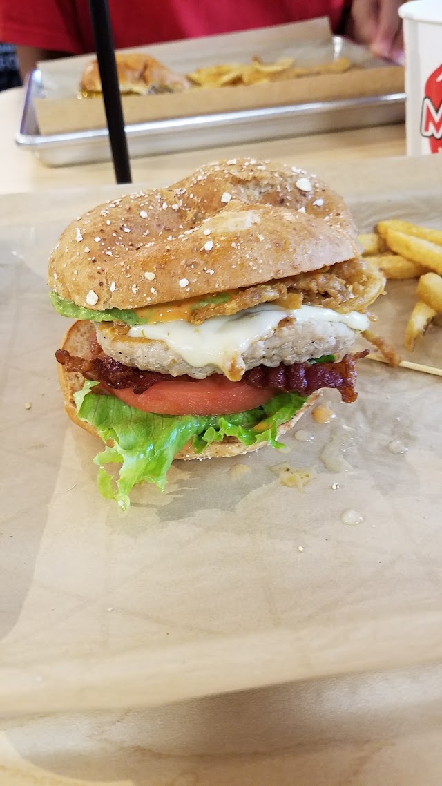 MOOYAH Burgers, Fries & Shakes