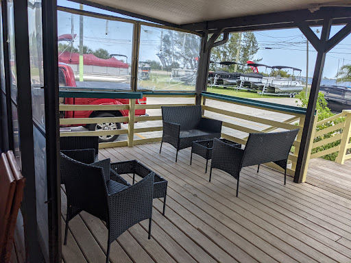 Liars Pub - Visual