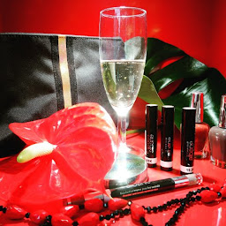 Photo n°16 de Camille Albane Tassin Salon de coiffure - Coiffeur - Coloriste - Maquillage à Tassin-la-Demi-Lune (Salon de manucure)