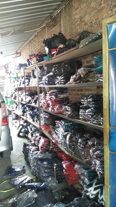 Photos of Onfact Store (Wholesale Jackets)