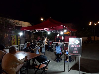 Photos of Licensed to Grill