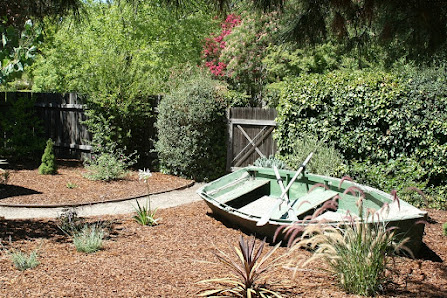 The Carriage House 80 Clear Lake Ave, Lakeport, CA 95453