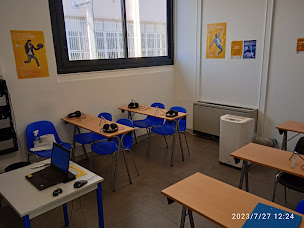 Photo n°1 de La Poste - Centre d’examen du code de la route à Saint-Raphaël (École technique)