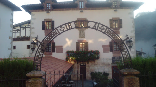Almandoz plaza - Thumbnail