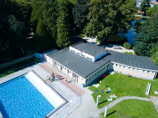 Photo de Piscine communale de Péruwelz à Vieux-Condé (59690)