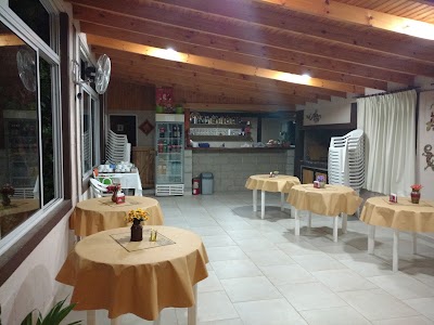 Photos of El Monta&ntilde;es