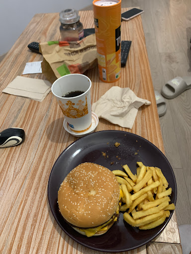 Photo 9 - Burger King