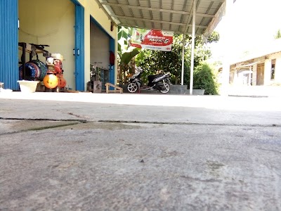 Photos of BENGKEL MOTOR & GANTI OLI MOBIL 354