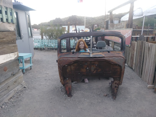 Oatman parking - Thumbnail
