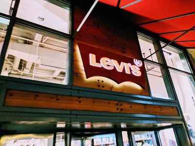 Photos of Levi's Store Michigan Ave