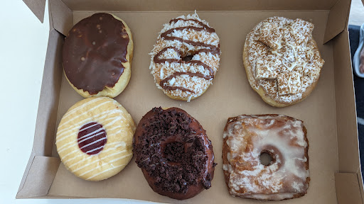Shaka Donuts - Visual