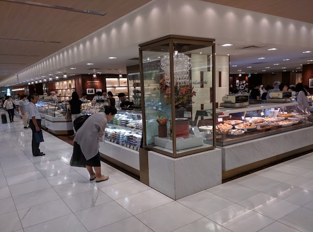 トミー ヒルフィガー 伊勢丹 新宿店 キッズ