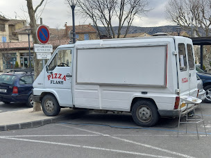 Photo n°17 de Pizza Flash à Malaucène (Pizzas à emporter)