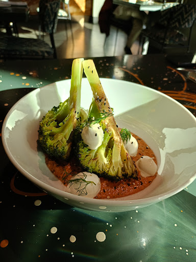 142 Restaurant - Visual