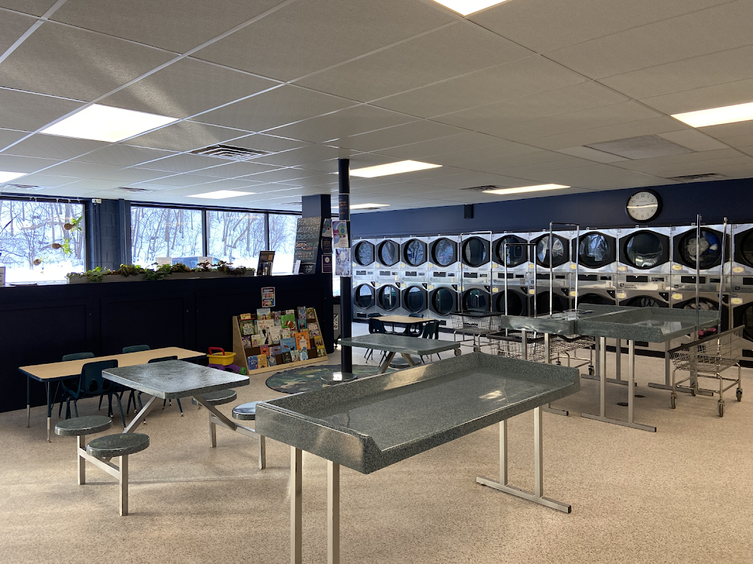 Beautiful Laundrette facility with washing machines in Minneapolis