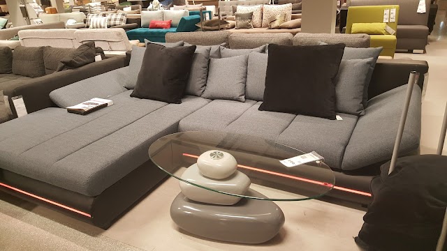 mömax Furniture Store Vienna 16