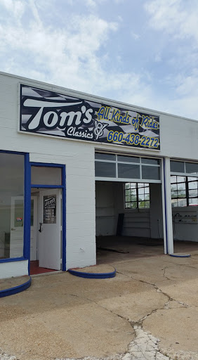 Tom's Classics Warsaw Used Auto, Shed and Cabin Sales
