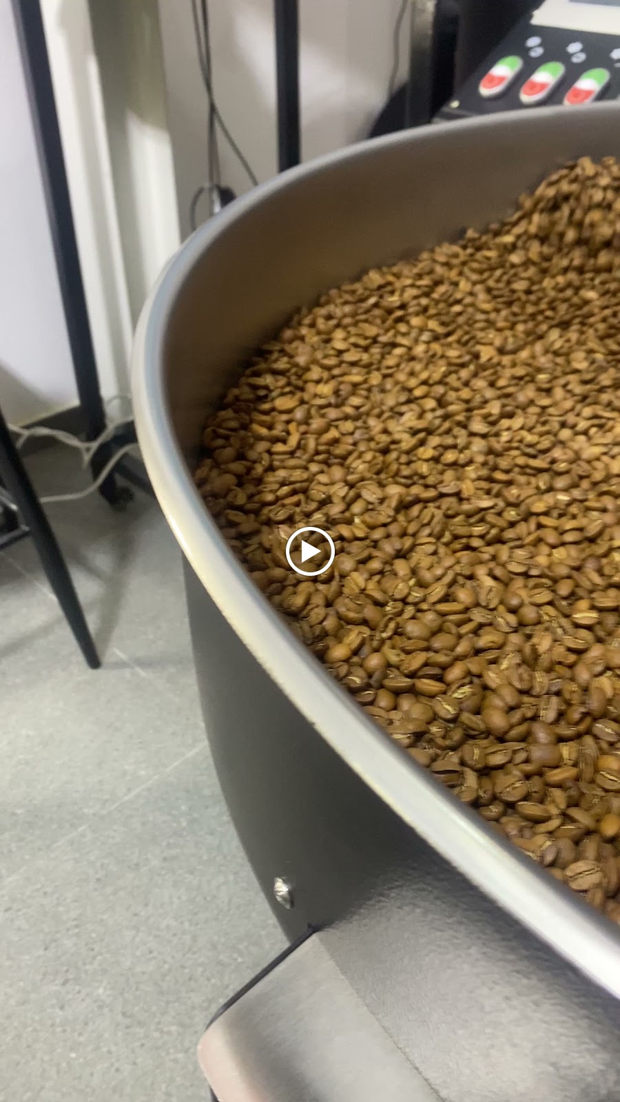 محمصة كريكر للقهوة المختصة KRIKER COFFEE ROASTERS , COFFEE ROASTERY - صورة 2