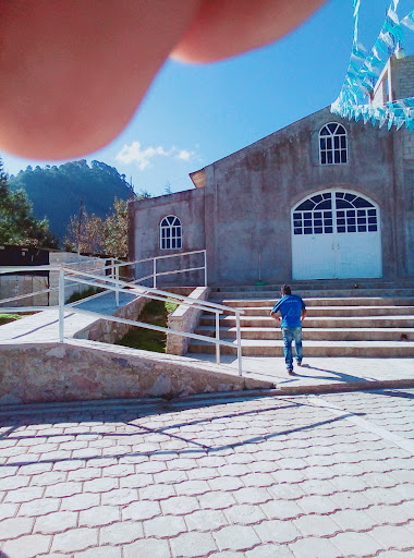 Medio Tiempo Bar - Thumbnail