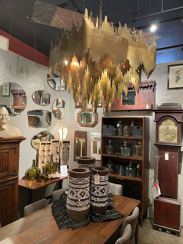 Kudzu Antiques + Modern by null