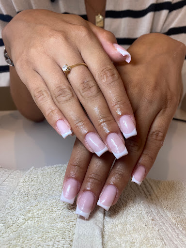 Olea Studio Nails