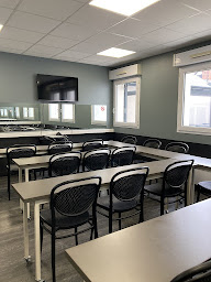 Photo n°20 de Académie de la Coiffure & Esthétique - Centre-Val de Loire à Tours (École d'esthétique)