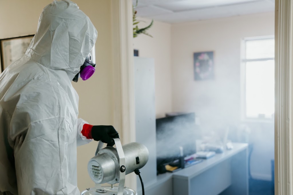 Commander Cleaning photo