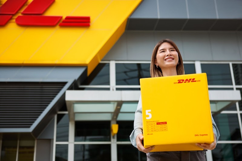 DHL Express Service Point (Upper Barnes Food & Wine - iPayOn) photo 2