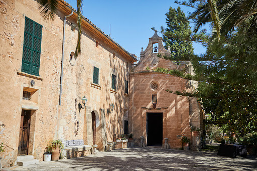 Bodega Son Sureda Ric (Cistus Mora S. A.)
