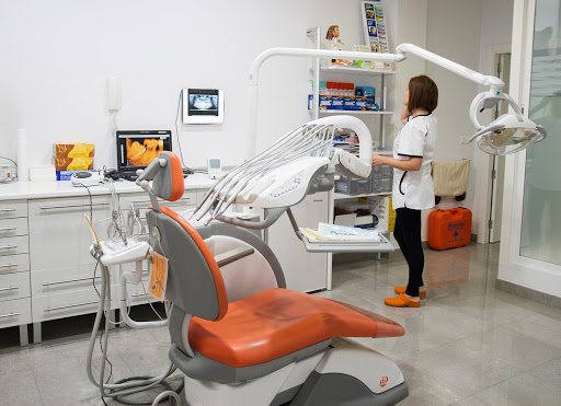 Clínica Dental Dra. Olga Cabezuelo (Moriles) - Thumbnail