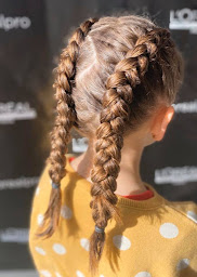 Photo n°4 de L'univ'hair Julie D à Varennes-sur-Seine (Salon de coiffure)