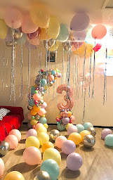 Photo n°31 de WOW Factory Paris. SARL KIONA ART GROUP à Crosne (Magasin d'articles de fête)