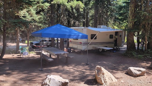 Dog Lake Campground
