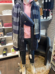 Photo n°7 de Quai des Hommes à Châteaulin (Magasin de vêtements pour hommes)