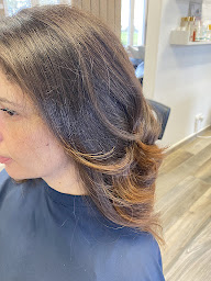 Photo n°15 de Terre et Nature mon salon e expert en coloration végétale par Valérie Barba à Saint-Julien-lès-Metz (Salon de coiffure)