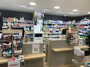 Photo n°3 de 💊 PHARMACIE DES HALLES I Versailles à Versailles (Pharmacie)