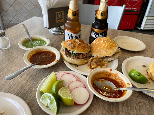Carnitas Ely. - Visual