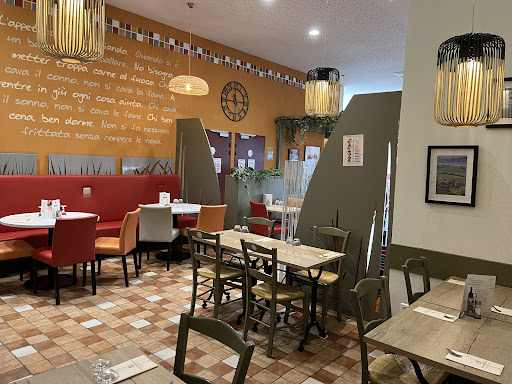 Photo 3 - Soissons Burger Palace