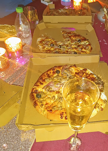 Comentarii opinii despre MWAKA PIZZA Valmenière