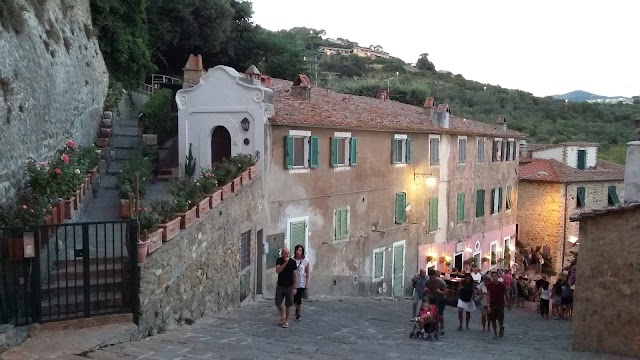 Posto Pubblico Dei F.lli Cech