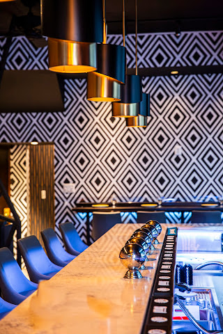 Hakuna Matata Kitchen & Bar by null