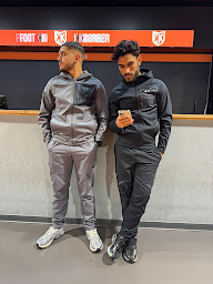 Photo n°15 de FOOT KORNER à Roubaix (Magasin d'articles de sports)